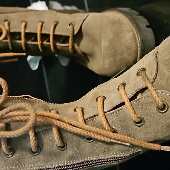 Manas Designs leather lace up lug sole ankle boots - Picture 9 of 9